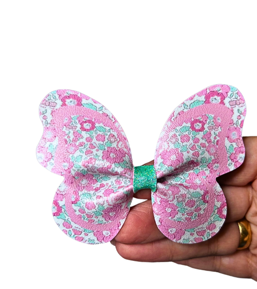 7 x Pre printed Ready to cut Butterfly Pinch bows 3.5” Pink Ditsy