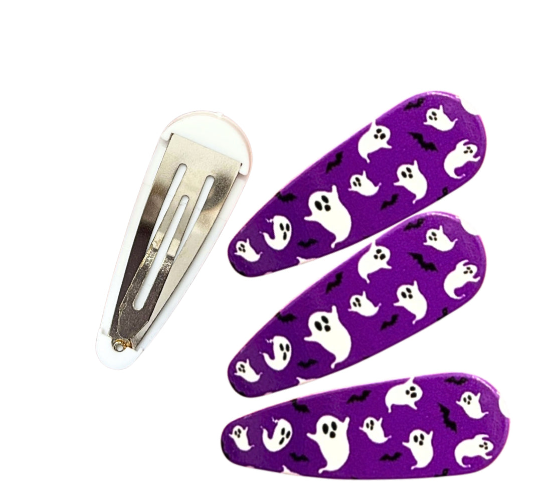Purple ghost patterned snap clip with cover