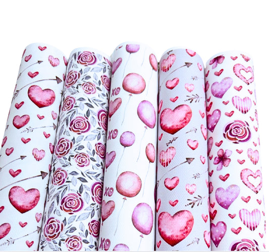 Valentines hearts themed premium canvas set