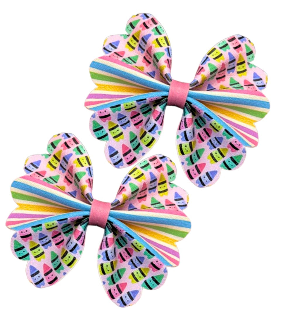 5 x Cut around scallop Pinch leatherette bows 3.5” Rainbow Crayon