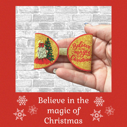 Believe in the magic of Christmas themed printed canvas bow loops x 7 Red